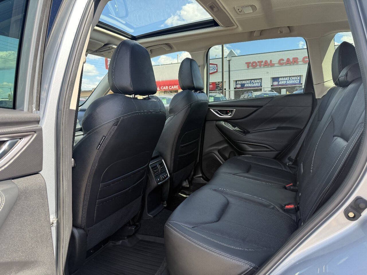 Used 2024 Subaru Forester Touring AWD/4WD image 11