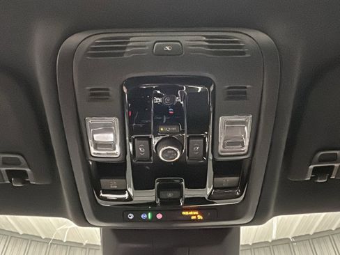 Used 2025 Cadillac Escalade Sport Platinum image 32