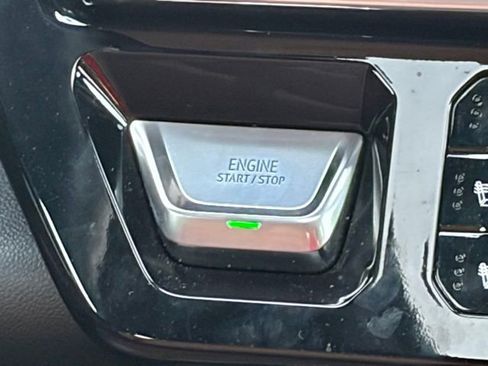 Used 2025 GMC Sierra 2500 Denali Ultimate image 21