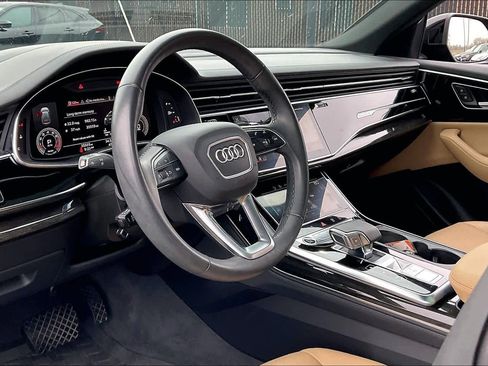 Used 2022 Audi Q8 Prestige image 16