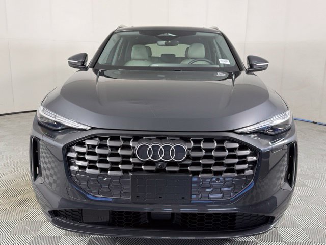 Used 2025 Audi Q5 Premium Plus w/ Premium Plus AWD/4WD image 11