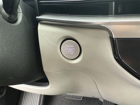 New 2026 Kia Sorento S w/ S Panoramic Sunroof Package image 31