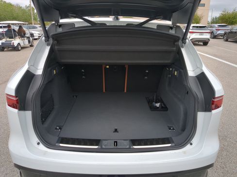 New 2026 Jaguar F-PACE R-Dynamic S image 11