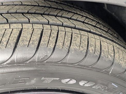 Used 2022 Dodge Challenger SXT w/ Blacktop Package image 9