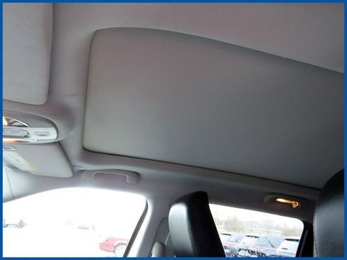 Used 2022 Jeep Compass Trailhawk w/ Trailhawk Elite Group image 14