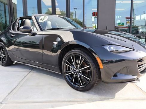 Used 2025 MAZDA MX-5 Miata RF Grand Touring RWD image 19