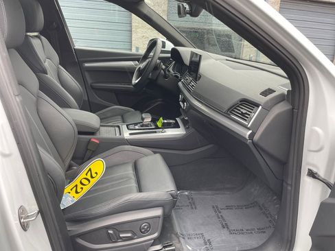 Used 2023 Audi Q5 2.0T Prestige w/ Prestige Package AWD/4WD image 14