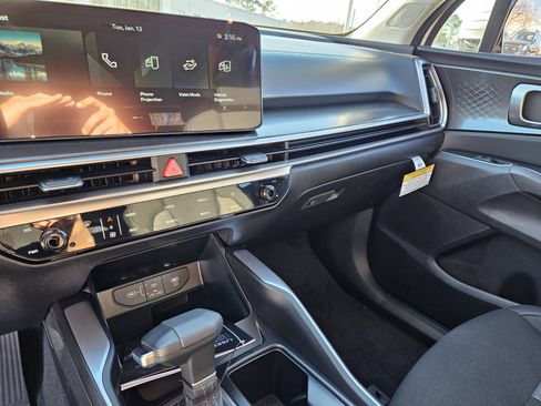 New 2026 Kia Sorento LX image 13