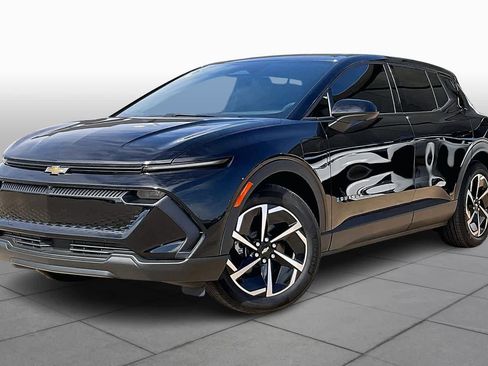 Used 2025 Chevrolet Equinox EV LT w/ Comfort Package image 3