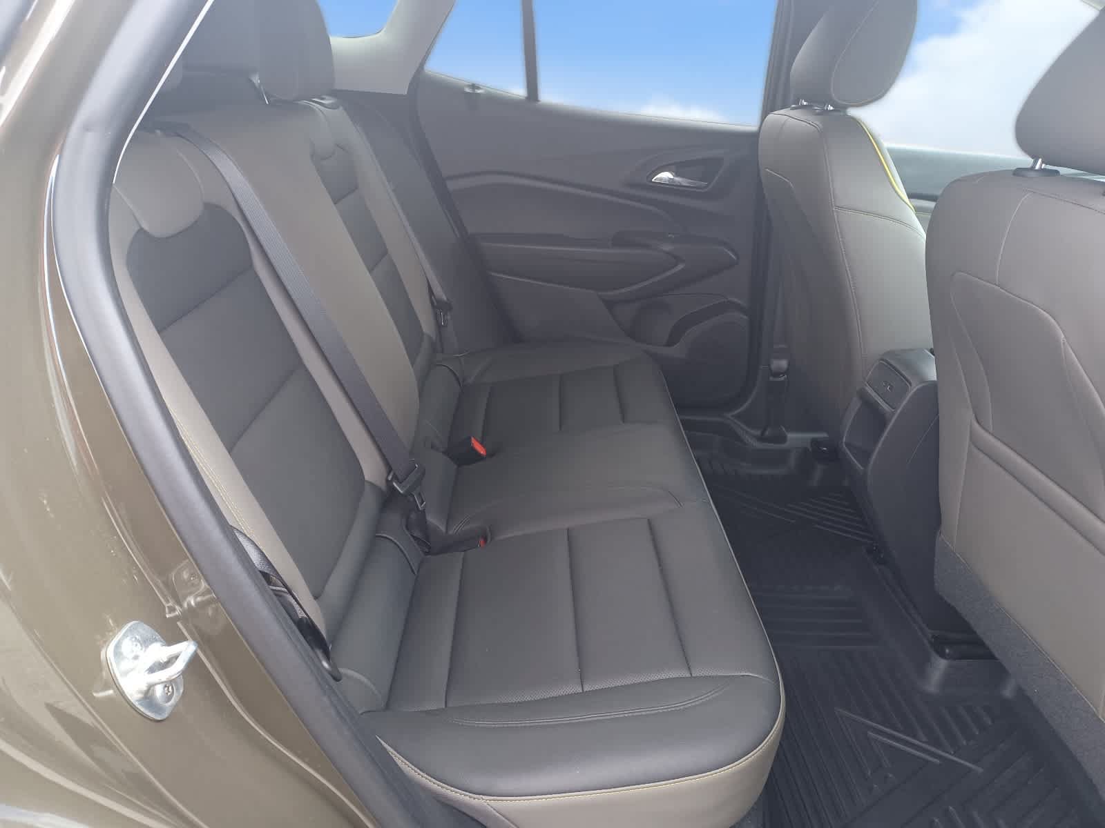Used 2024 Chevrolet Trax ACTIV w/ Driver Confidence Package FWD image 16