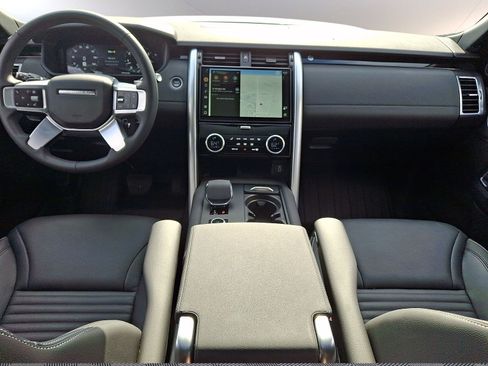 Certified 2026 Land Rover Discovery S AWD/4WD image 3