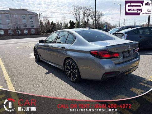 Used 2022 BMW M550i xDrive image 4