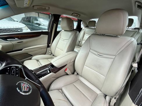 Used 2014 Cadillac XTS Luxury FWD image 12