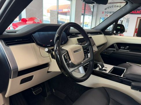 Used 2024 Land Rover Range Rover Long Wheelbase SE AWD/4WD image 31