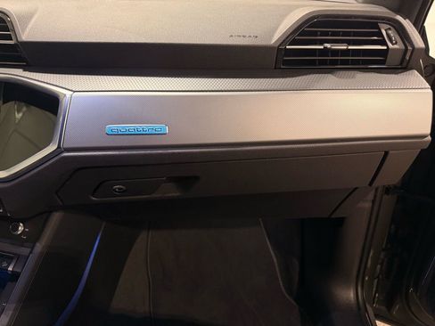 Used 2024 Audi Q3 2.0T Premium Plus image 31