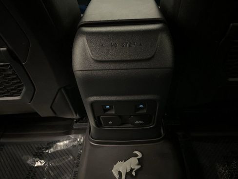 Used 2021 Ford Bronco Black Diamond w/ Sasquatch Package image 15