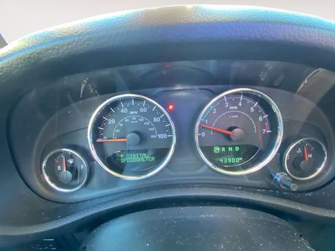 Used 2017 Jeep Wrangler Unlimited Rubicon w/ Cold Weather Group image 21