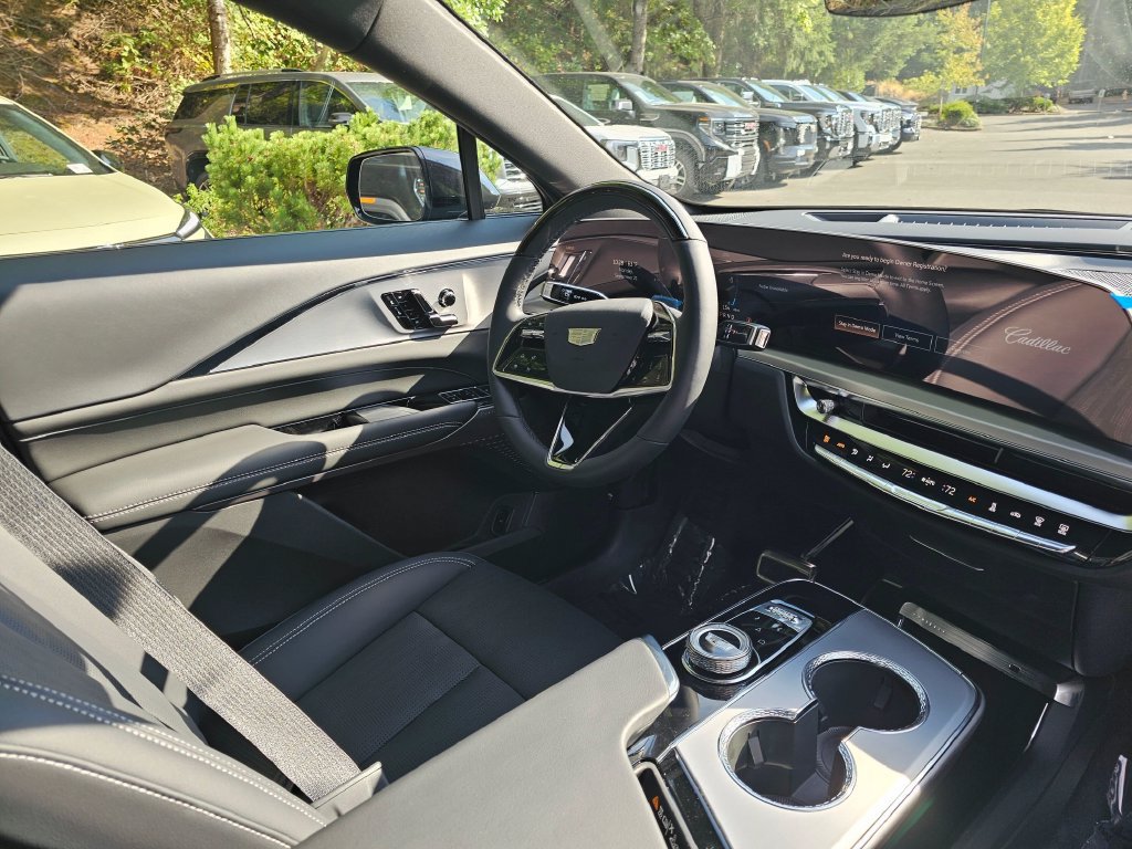 New 2027 Cadillac Lyriq Sport AWD/4WD image 10