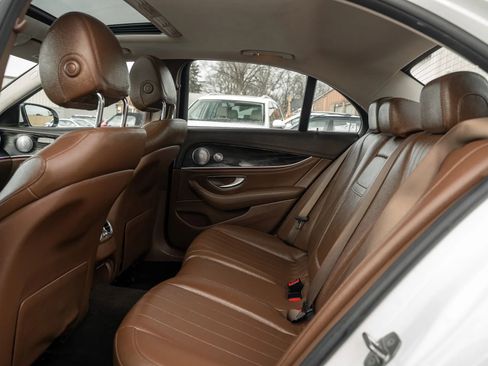 Used 2018 Mercedes-Benz E 300 E 300 4MATIC Sedan 4D w/ Premium 1 Package image 8