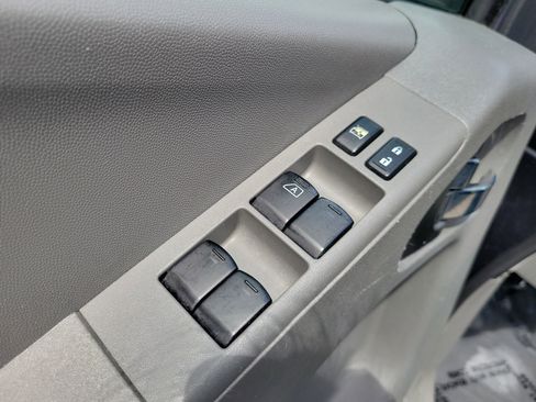 Used 2020 Nissan Frontier SV w/ Midnight Edition Floor Mats image 22