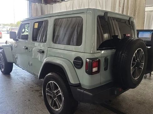 Used 2023 Jeep Wrangler Unlimited Sahara AWD/4WD image 2