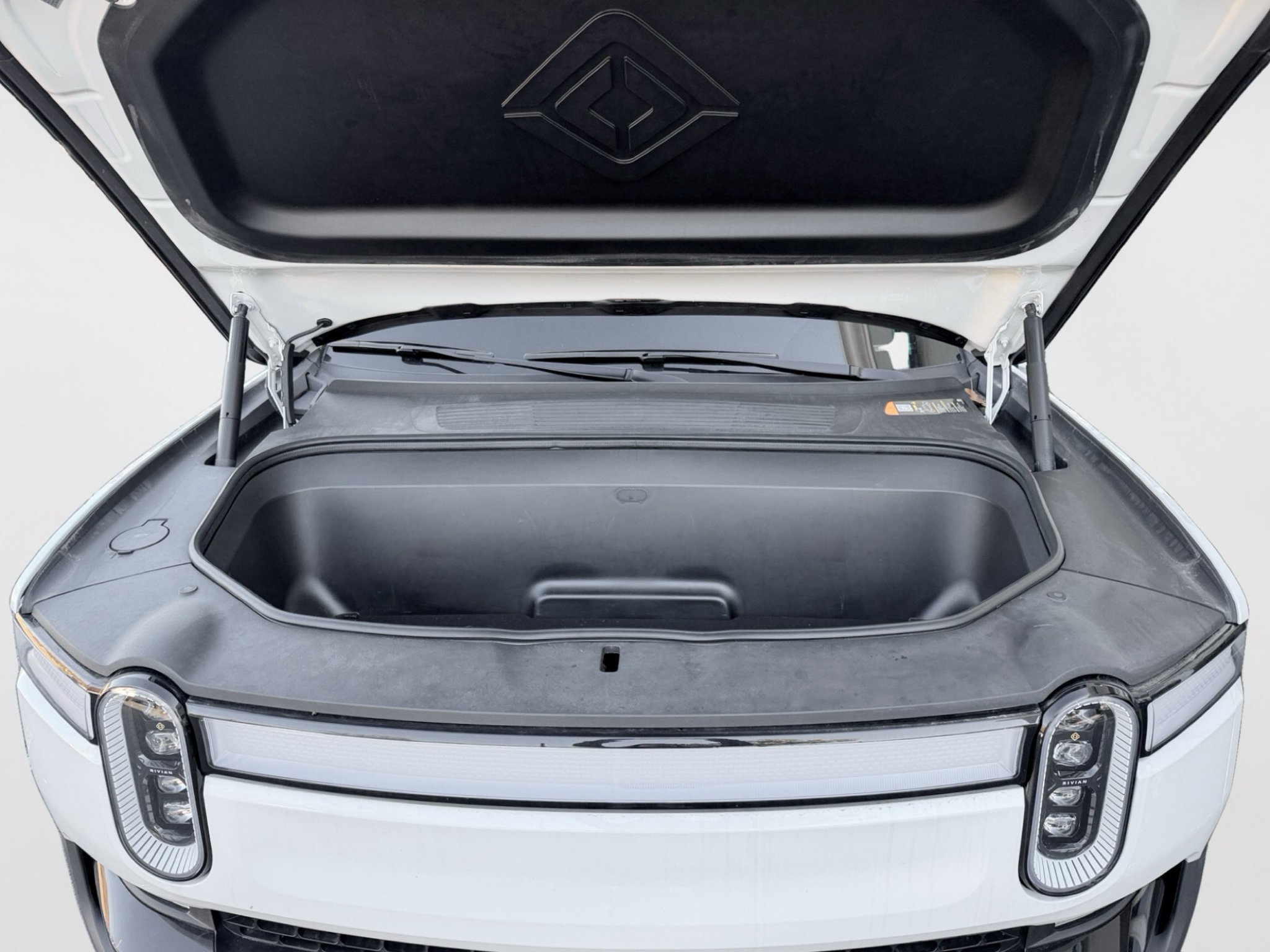 Used 2023 Rivian R1T Adventure Dual AWD/4WD image 23