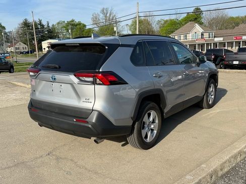 Used 2020 Toyota RAV4 LE AWD/4WD image 6