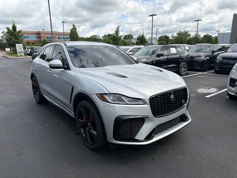 Used 2023 Jaguar F-PACE SVR AWD/4WD image 7
