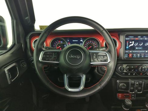 Used 2020 Jeep Gladiator Rubicon AWD/4WD image 16