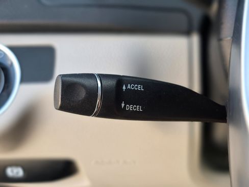 Used 2014 Mercedes-Benz C 250 Sport image 36