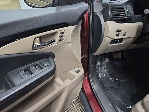 Used 2020 Honda Pilot Touring image 28