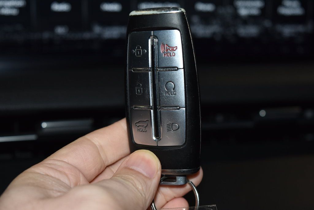 Used 2025 Genesis GV70 2.5T AWD/4WD image 18