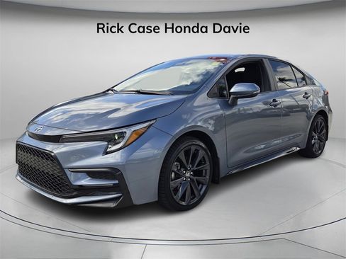 Used 2025 Toyota Corolla SE image 9