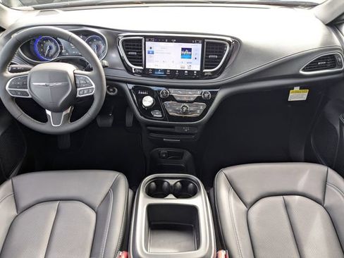 New 2026 Chrysler Pacifica Select FWD image 15