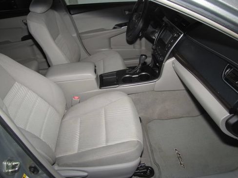 Used 2016 Toyota Camry LE FWD image 18