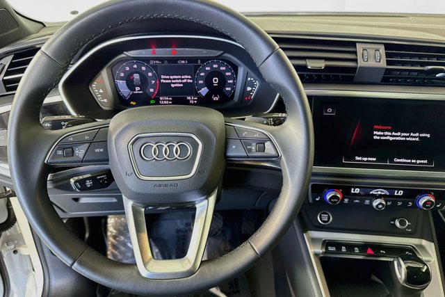 Used 2025 Audi Q3 2.0T Premium w/ Convenience Package AWD/4WD image 11