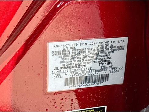 Used 2025 Nissan Kicks SV w/ Charging Package image 27