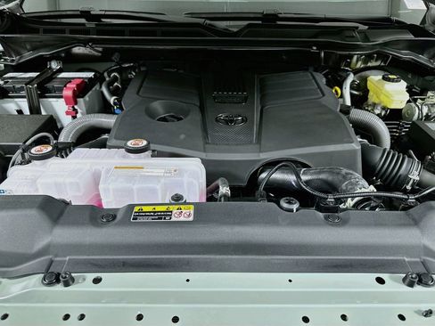 New 2026 Toyota Tundra SR5 AWD/4WD image 18