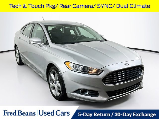 Used 2016 Ford Fusion SE FWD image 1