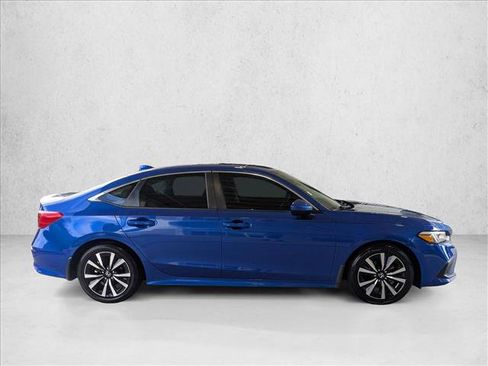 Used 2022 Honda Civic EX image 4