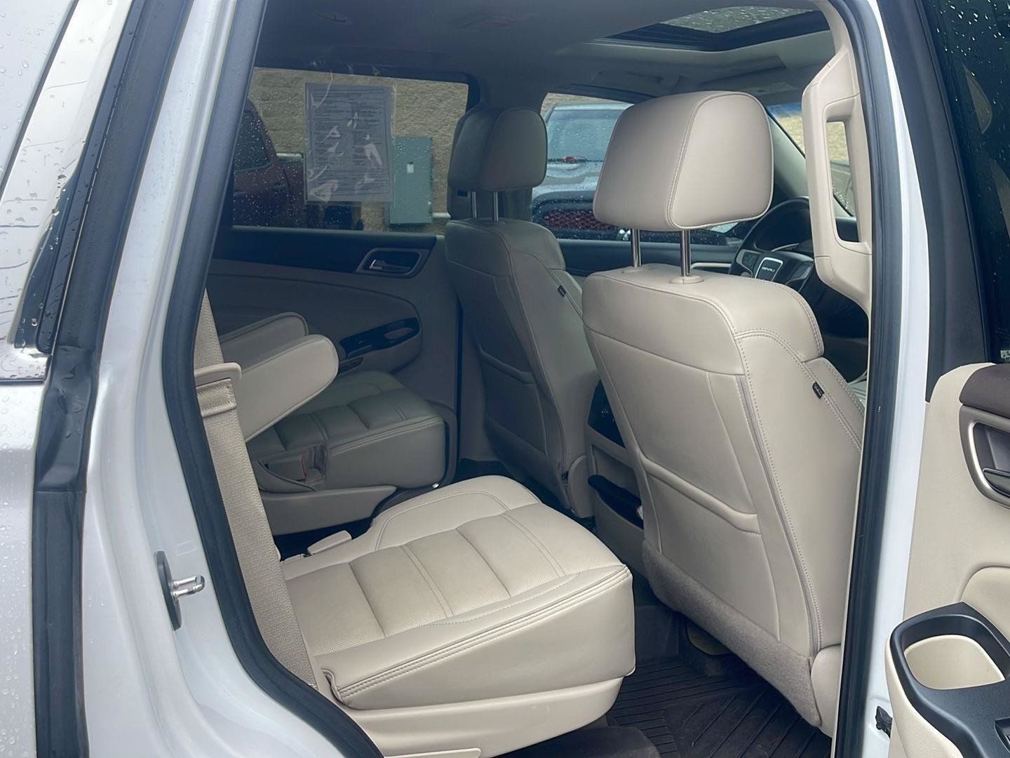 Used 2017 GMC Yukon Denali AWD/4WD image 17