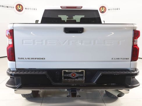 Used 2024 Chevrolet Silverado 2500 Custom AWD/4WD image 37