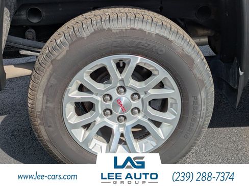 Used 2019 GMC Sierra 1500 SLE w/ SLE Value Package AWD/4WD image 10