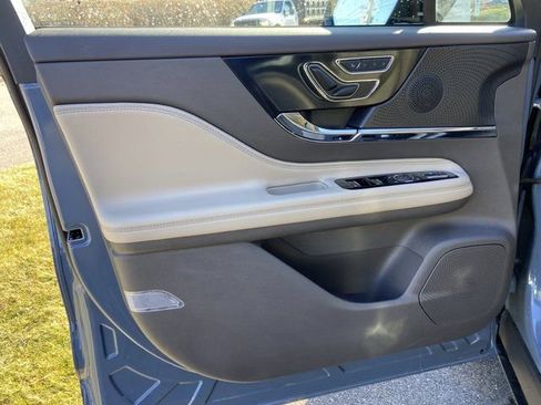 Used 2023 Lincoln Corsair AWD w/ Equipment Group 101A image 23