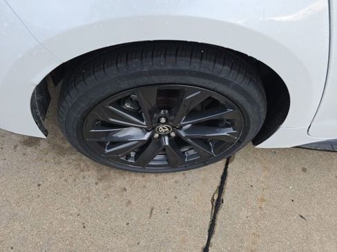 Used 2024 Toyota Corolla SE image 27