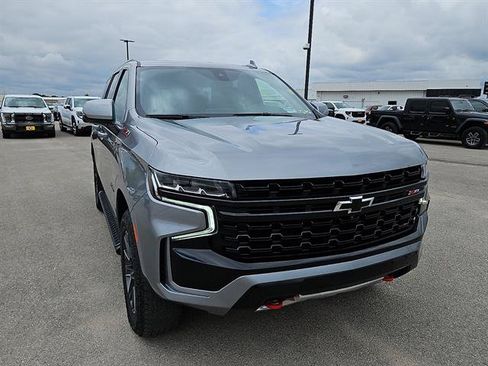 Used 2023 Chevrolet Tahoe Z71 w/ Z71 Off-Road Package AWD/4WD image 7