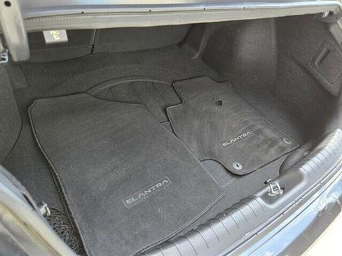 Used 2022 Hyundai Elantra Limited w/ Cargo Package image 17