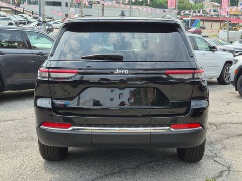 Used 2023 Jeep Grand Cherokee 4WD 4xe image 5