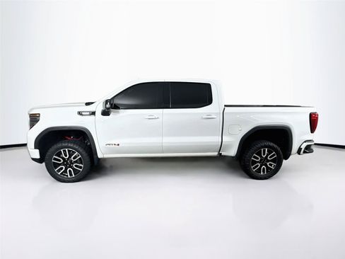 Used 2023 GMC Sierra 1500 AT4 w/ AT4 Preferred Package AWD/4WD image 2