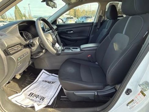 Used 2024 Nissan Sentra SV image 11